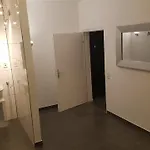 105 Hotel *