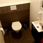 105 Hotel *