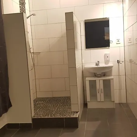 105 Szálloda *