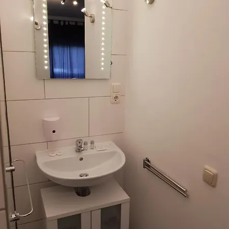 Szálloda 105 *