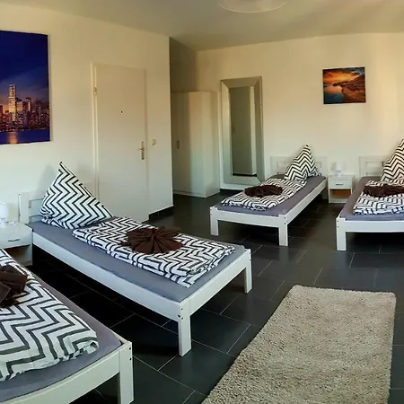 Hotel 105